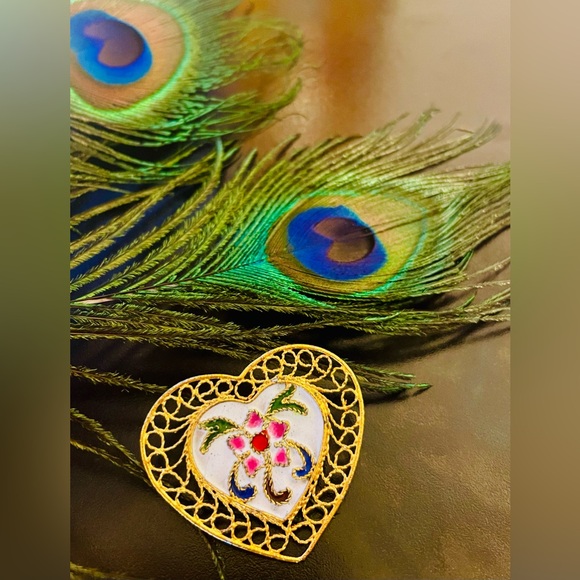 Vintage Gold Filigree and Enamel Floral Brooch - Picture 3 of 10